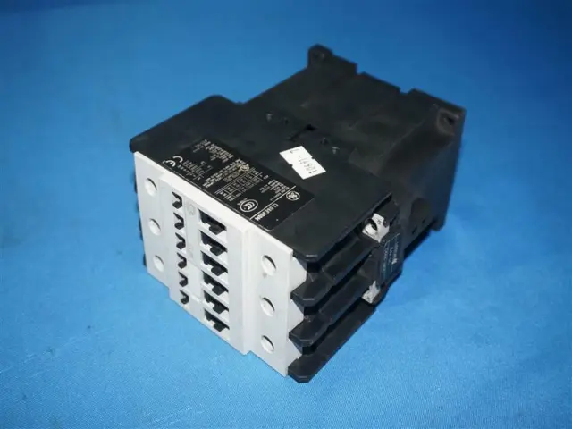 GE General Electric CL06E300M Contactor