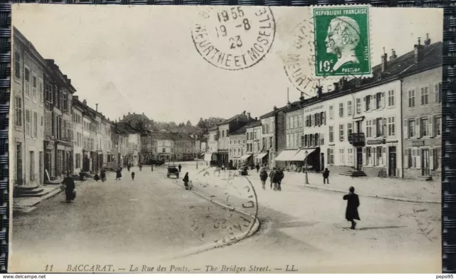 54 Meurthe et Moselle - BACCARAT La Rue des Ponts (LL, n° 11)
