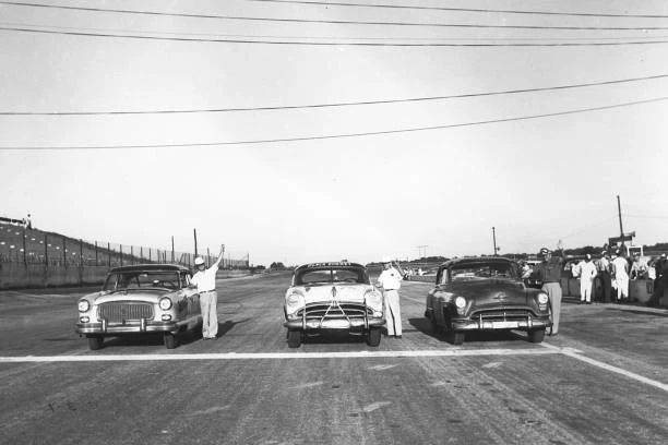 1952 DRIVERS QUALIFIED front row Southern 500 NASCAR Cup race wave