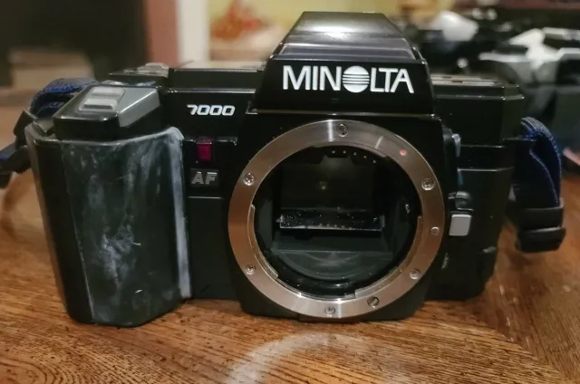 Vintage Minolta 7000 Maxxum AF 35mm Autofocus Camera Body