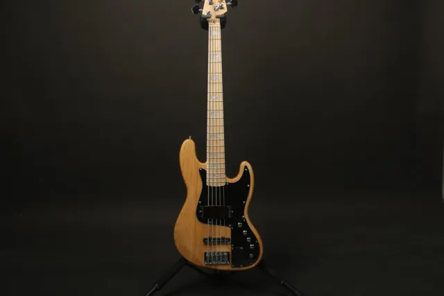 Jazz Electric Bass Guitar 5 String Maple Fretboard Black Pickguard Maple Neck