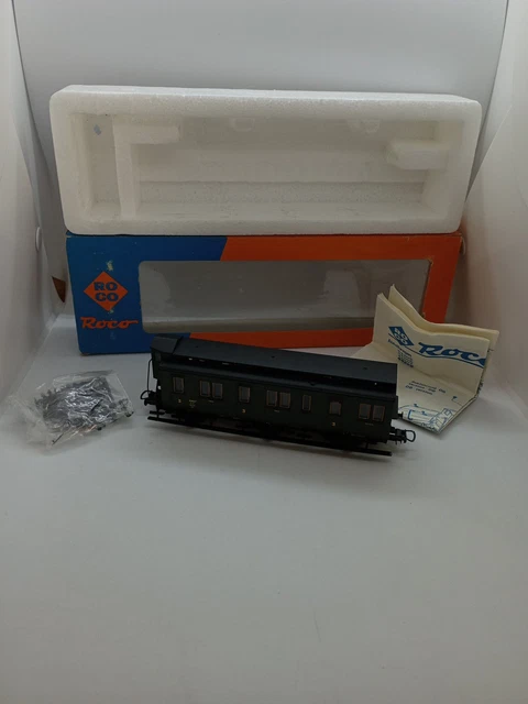 Roco Voiture Voyageurs 3e Classe 3 Essieux SNCF 44224A – Occasion