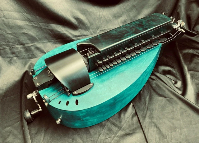 Hurdy-Gurdy Model Hog / Emerald Green / 24 keys / Ukrainian Lira 9