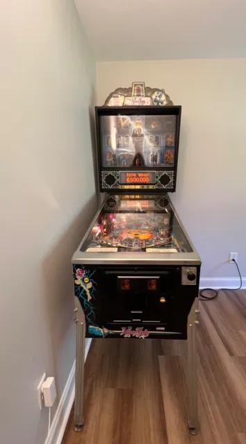 1991 Addams Family Pinball Machine