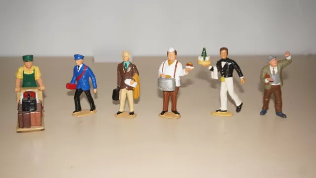 BOX2/16] LGB Spur G Figuren-Set 7-tlg. wie Bahnhofspersonal / Bote / Kellner