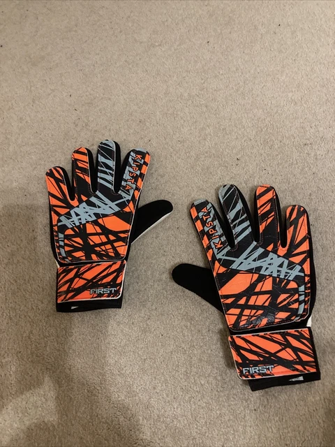 Kipsta goalkeeper hot sale gloves