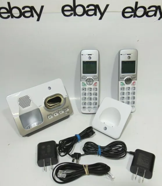 Cordless Telephone AT&T Set 2 Wireless Handset Answering Machine & Docks EL52203