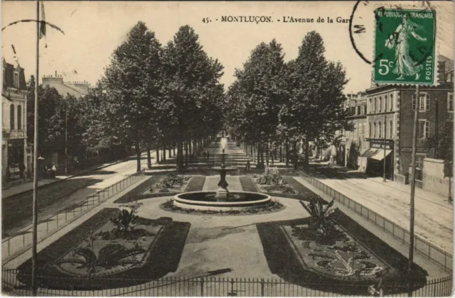 CPA Montlucon Avenue de la Gare (1155857)