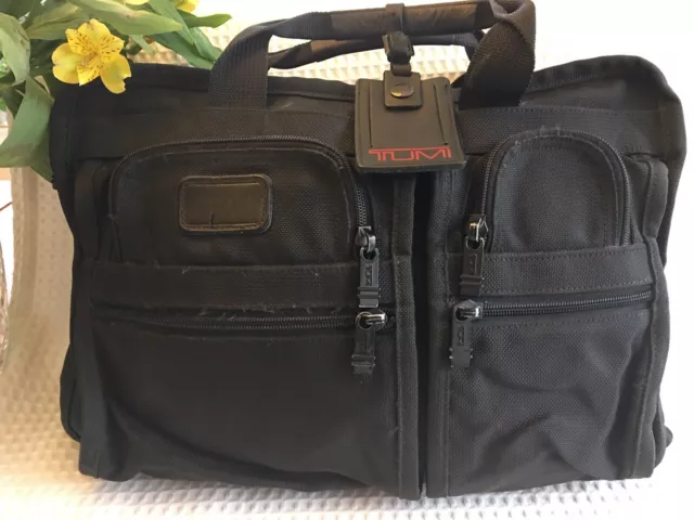 TUMI Alpha 2 T-Pass 26145 16in Expandable Laptop Briefcase - Black