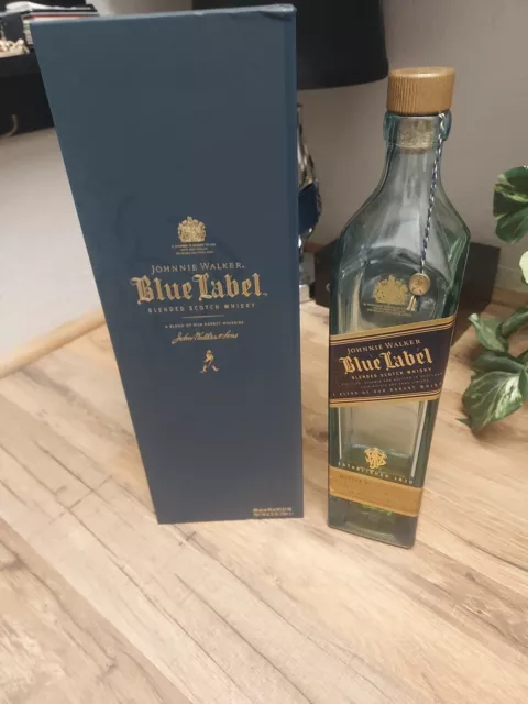 Johnnie Walker Blue Label Scotch Whiskey EMPTY  750ml Bottle & Display Box EMPTY