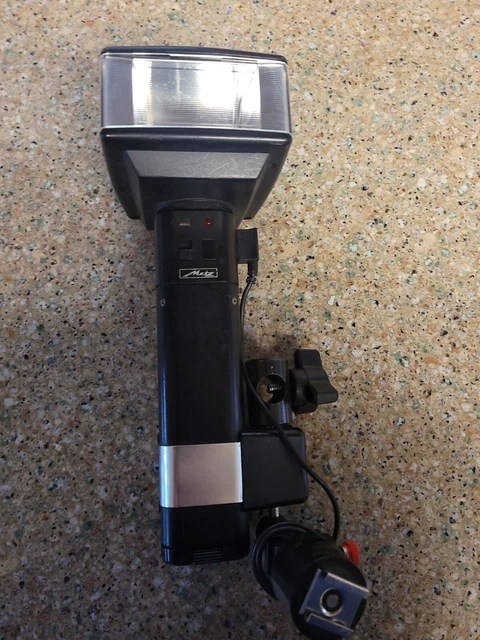 Metz 45 CT-4 Bracket Mount Flash with side mount untested