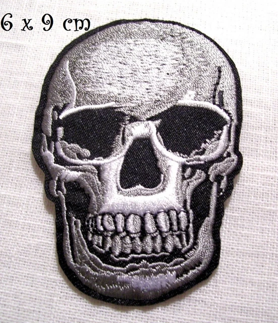 Écusson Patch Brodé Tête De Mort Fleur - Thermo-collant Pour Couture Et Customisation