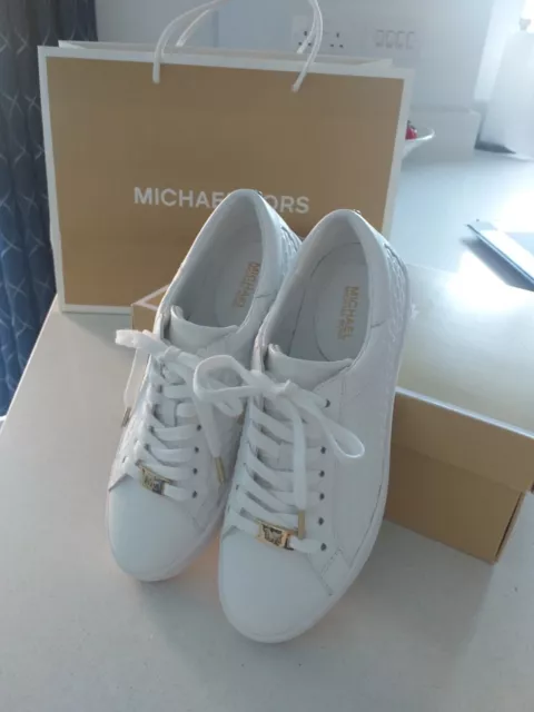 Michael kors hotsell colby white trainers