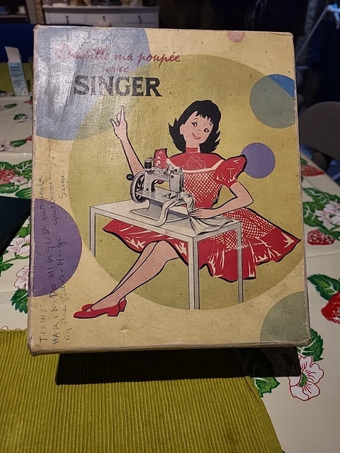 JOUET ANCIEN MACHINE a Coudre dans sa Boite D’origine Vintage EUR 50,00