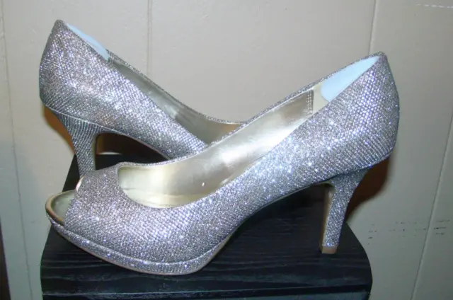 Bandolino Silver Glitter Peep Toe Pumps Women's Size 10 High Heel Dress Shoes