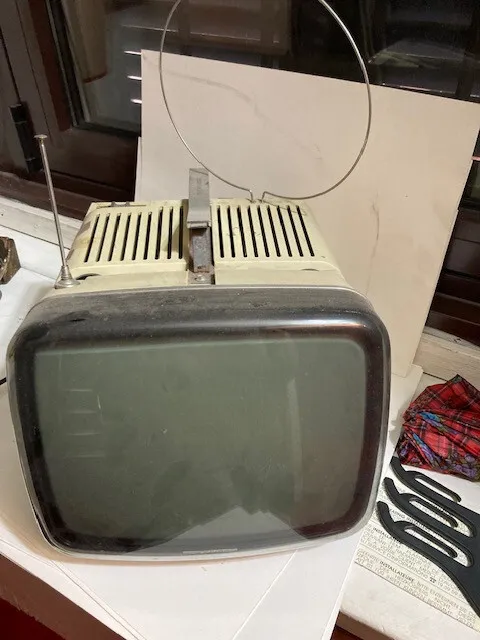 🔵  TV Televisione Vintage BRIONVEGA ALGOL 11