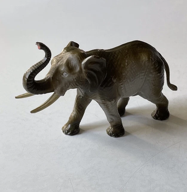 A Périgueux, la famille Falck défend le cirque traditionnel avec des tigres et des éléphants - ICI A Périgueux, la famille Falck défend le cirque traditionnel avec des tigres et des éléphants - ICI
