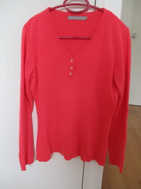 Pull femme col V T2 Galeries Lafayette Collection corail excellent état