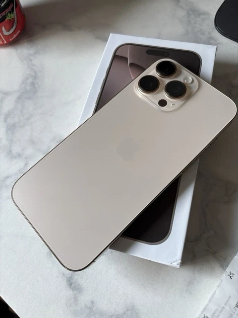 APPLE IPHONE 16 Pro Max 256GB Titan W stensand Smartphone Gold Top 