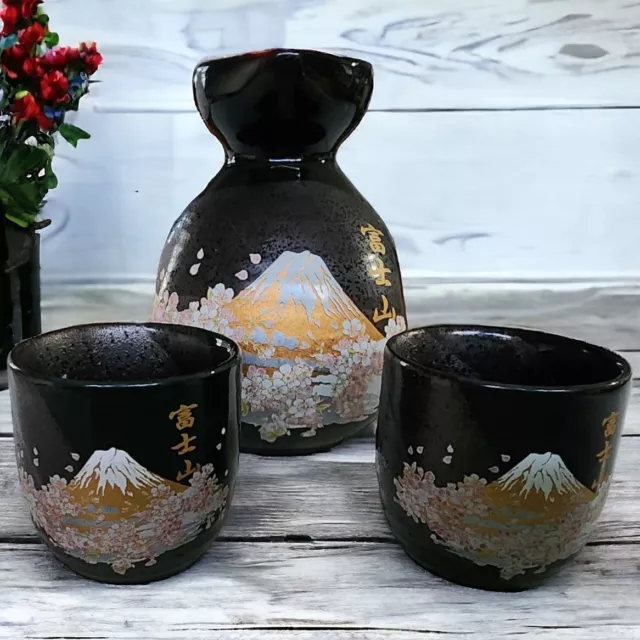 Mt Fuji Japanese Half Sake Set Ceramic Pottery Bottle & Sake Cups