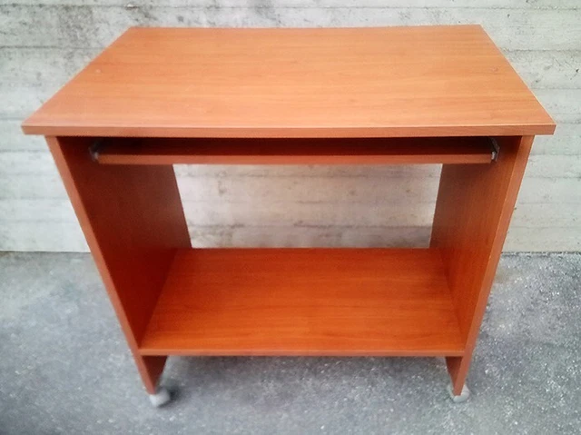 Tavolo da laptop in legno, con ruote, in buone condizioni
