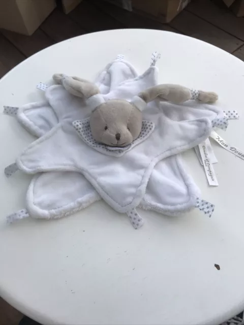 Doudou et Compagnie Lapin Plat Céleste Mon Doudou