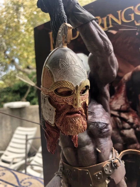 SIDESHOW LORD OF the Ring (LOTR) statue premium format Uruk Haï ...