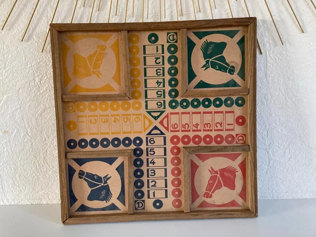Jeu De Petits Chevaux Ancien En Bois - Manque 2 Pions Jaunes - Pour Enfants 5-7 Ans