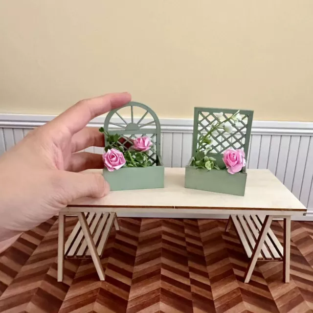 Muebles de jardín con maceta verde para casa de muñecas escala 1:12 2