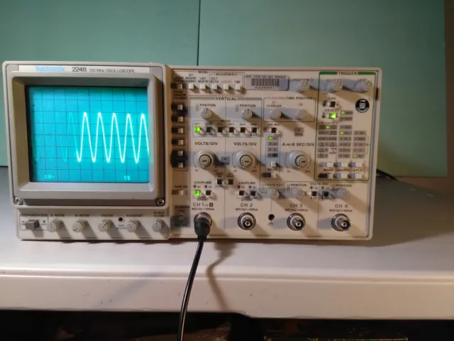 tektronix 2246 100 mhz oscilloscope