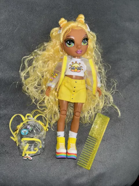 Rainbow High Jr High 9 Inch Sunny Madison Doll & Accessories