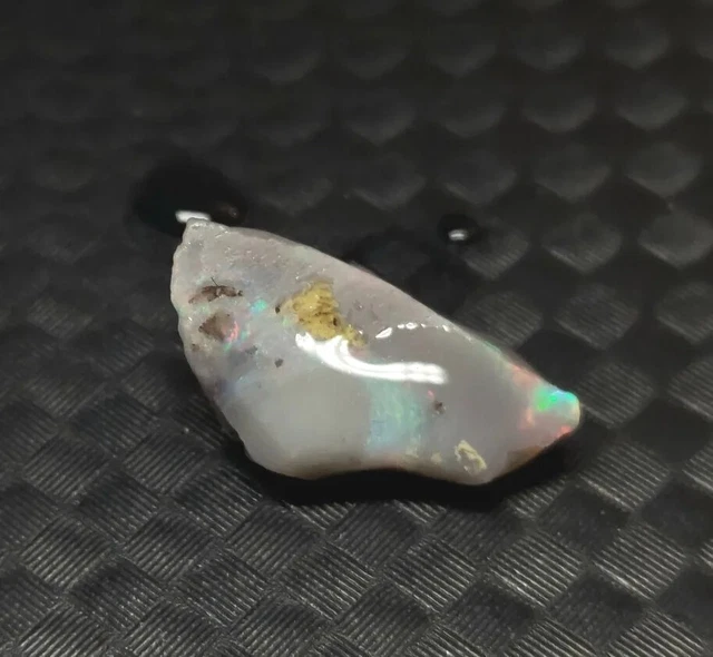 Pietra preziosa esemplare opale naturale ruvida cresta fulminea sciolta 2,440 carati