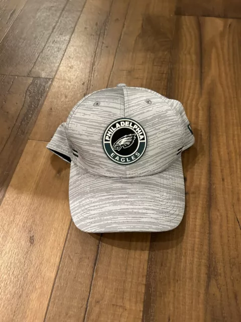 Philadelphia Eagles New Era NFL Sideline Official 39THIRTY Flex Hat Gray SZ M/L