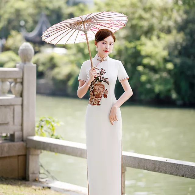 Lussuoso Raso Cinese Bianco Perla Ricamato Abito Lungo Cheongsam Qipao