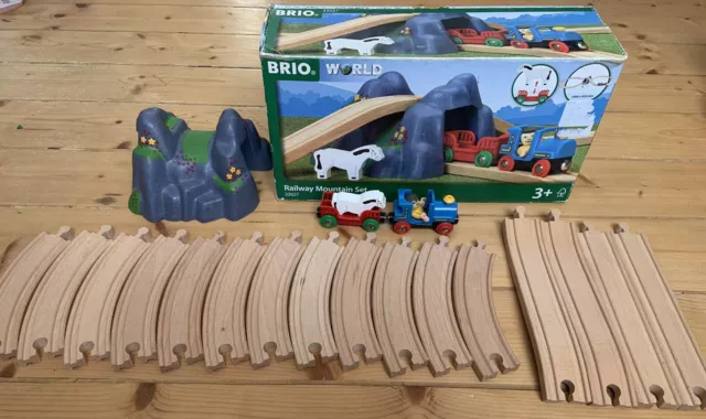 BRIO Railway Mountain Set 33027 Holzeisenbahn Set Sehr Guter Zustand