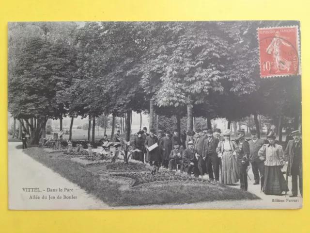 cpa Vue RARE Ecrite en 1907 VITTEL (Vosges) Dans le PARC Allée du JEU de BOULES