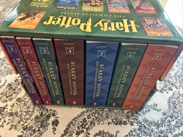 Harry  Potter Book Boxed Set 1-7 paperback, Scholastic