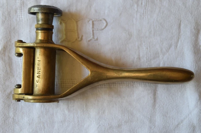 Bouche bouteille SANBRI vintage fabriqué en France Bouche bouteille SANBRI vintage fabriqué en France