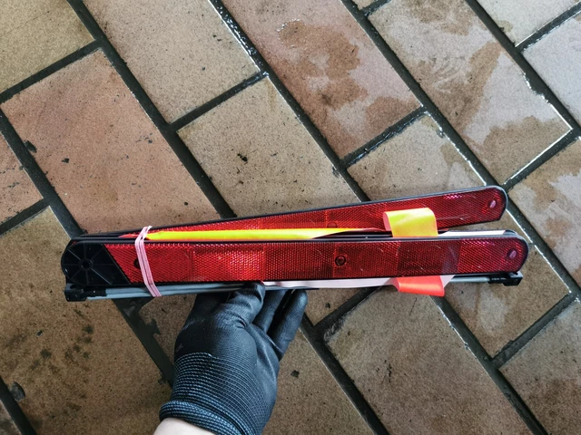 Original Mercedes-Benz W168 Signalisation Pannendreieck 27R03899