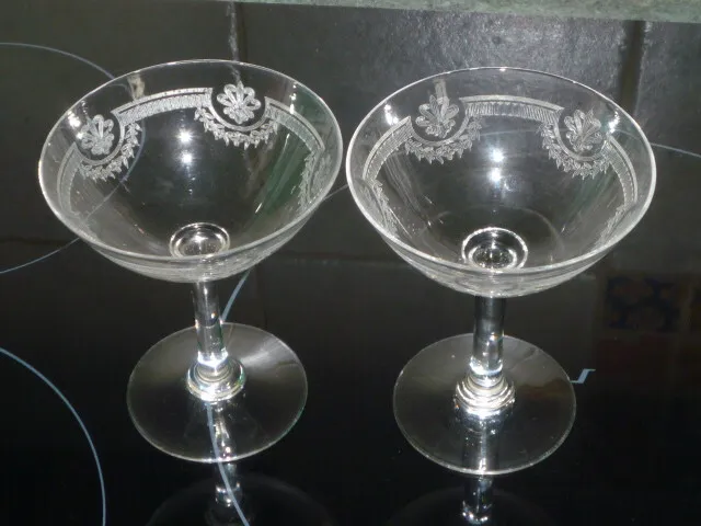 2 Anciennes Coupes A Champagne A Cocktail Cristal Grave  Frise Grecque Xix Eme