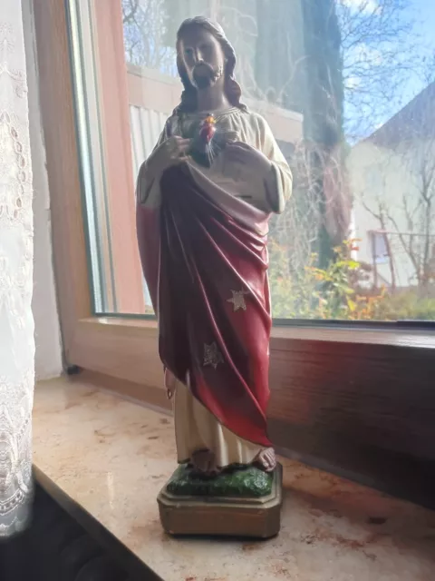 Der Heilige Jesus 40 cm hoch sehr gut erhalten farbig bemalt aus Kunstharz.