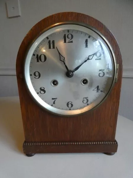 c1920s OAK CASED GERMAN MADE 8 DAY MANTEL CLOCK WITH GONG STRIKE - WORKING