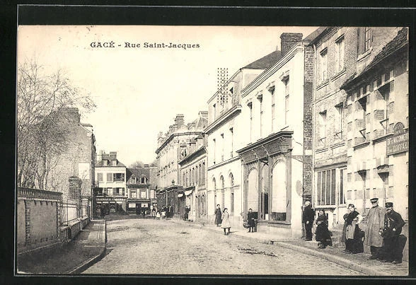 CPA Gacé, Rue Saint-Jacques, vue de la rue