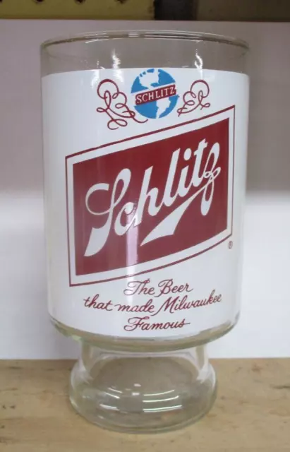 Vtg 1970 s SCHLITZ Milwaukee Beer Bar Brewery Glass 32oz Large Footed 7 3/4"