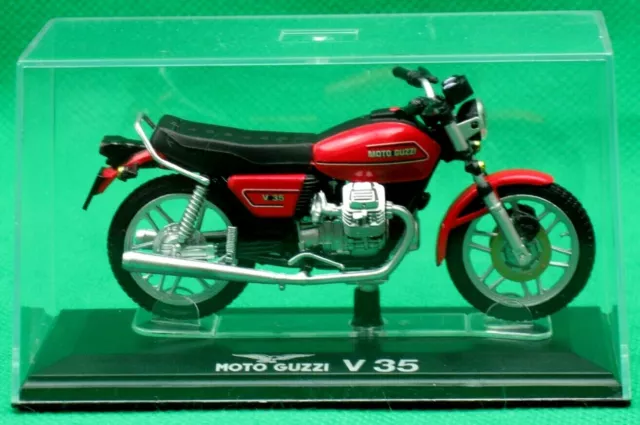 Moto Guzzi, V 35, 1:24 Scale Model, In Display Case, Starline Models!