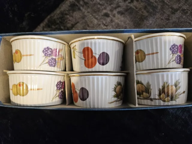 6 Vintage NEW Royal Worcester soufflé dishes or ramekins.in original box/14