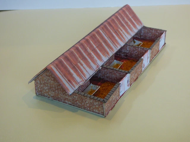 NICELY DETAILED SCRATCHBUILT OO Scale Farm Building - Triple Pig Sty £ ...