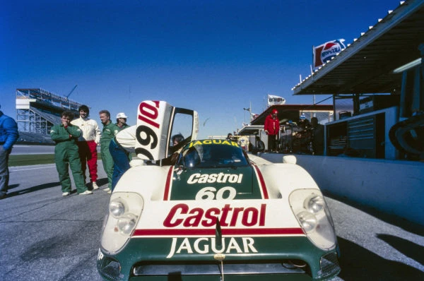 Martin Brundle John Nielsen Jaguar XJR-9 LM - Jaguar TWR 1988
