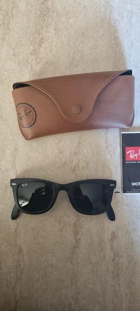 Ray-Ban Wayfarer Folding Classic RB4105 Occhiali da Sole - Neri