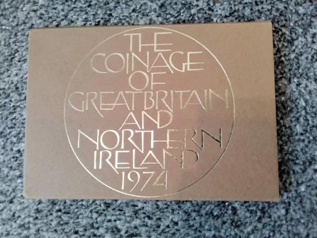 Royal Mint 1974 Proof Coin Set In Plastic Case & Brown Envelope New Pence